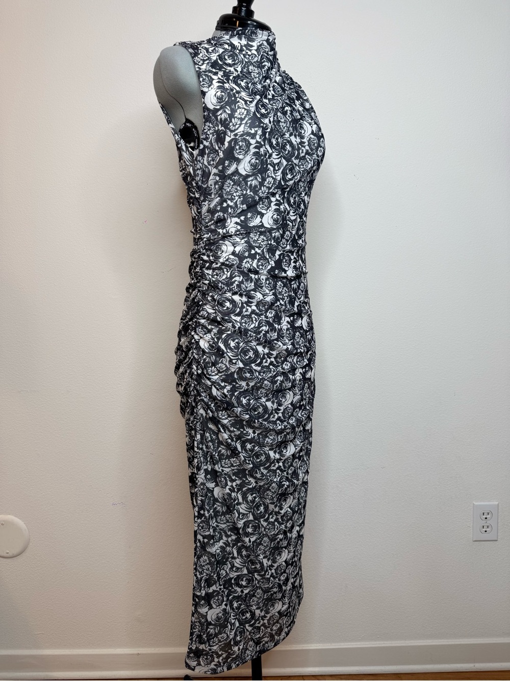 NWT Betsey Johnson Floral Rose Mesh Maxi Dress Black White M